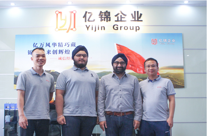 �R���_����dĤ�Y�������c�͑���Ӱ